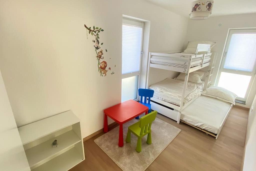 Strahlende Erdgeschoss-Wohnung Im Neubau Naehe Legoland 伊兴豪森 外观 照片